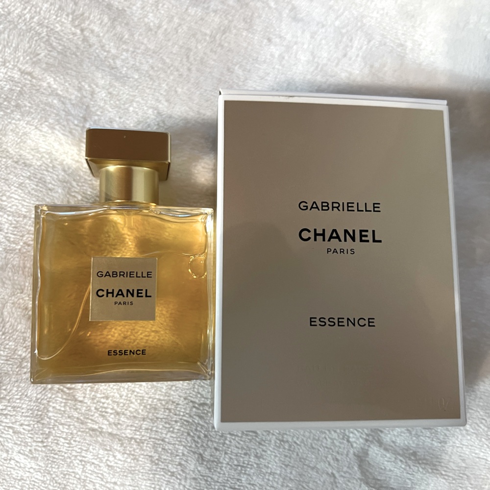 Chanel Gabrielle essence eau de parfum 1.2 oz almost new with box